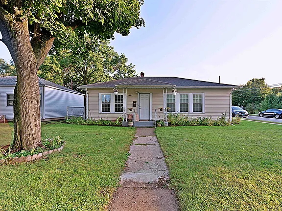 Front of a house in Rockford that we bought fast