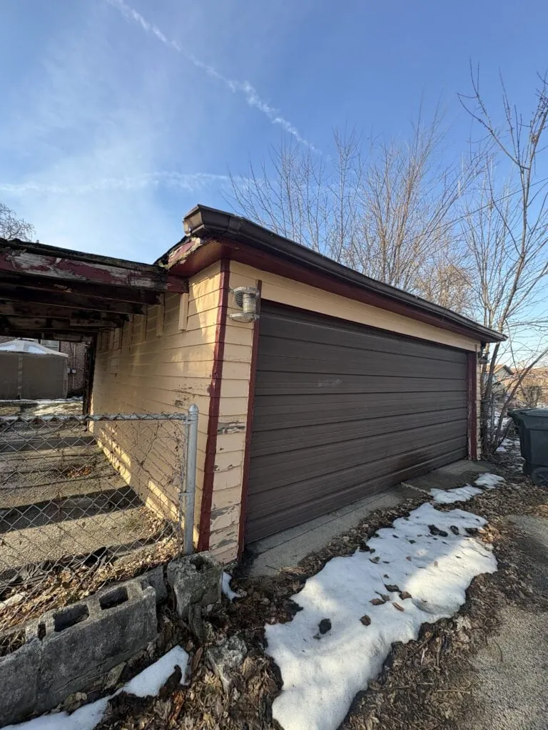 A chicago garage that had squatters
